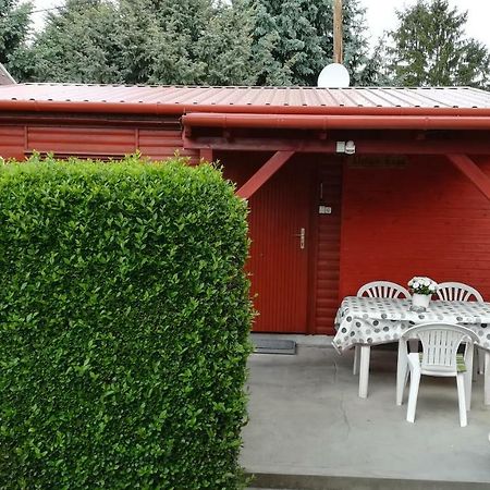 Keri Apartman Mosonmagyaróvár Exteriör bild