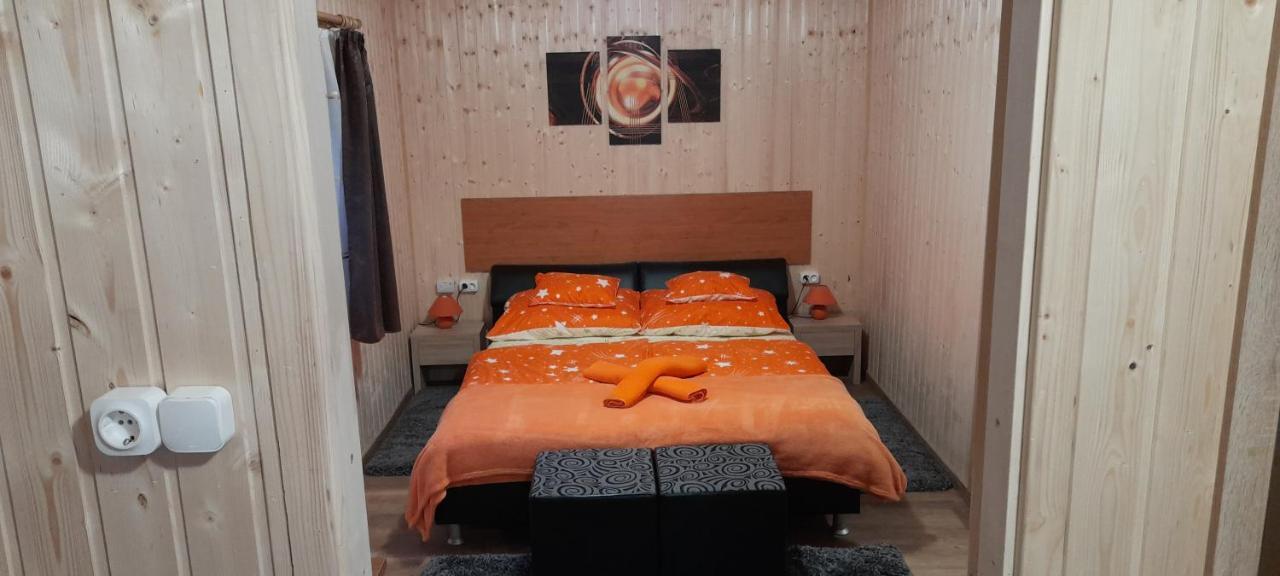 Keri Apartman Mosonmagyaróvár Exteriör bild