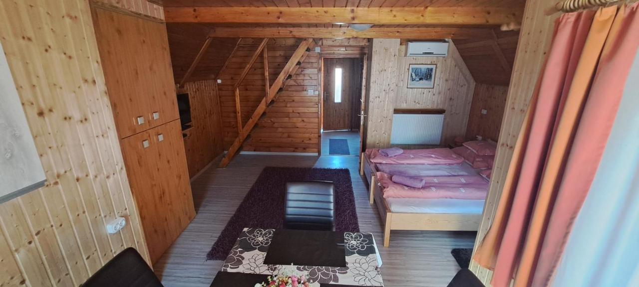 Keri Apartman Mosonmagyaróvár Exteriör bild