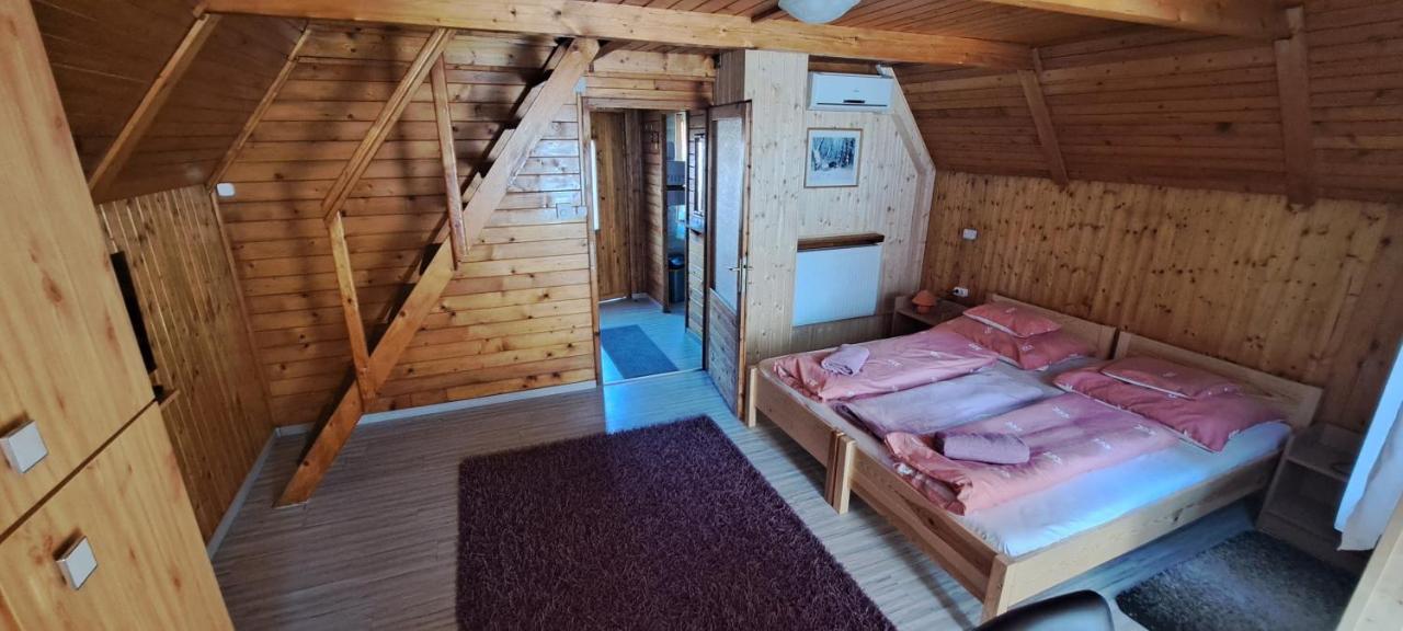 Keri Apartman Mosonmagyaróvár Exteriör bild
