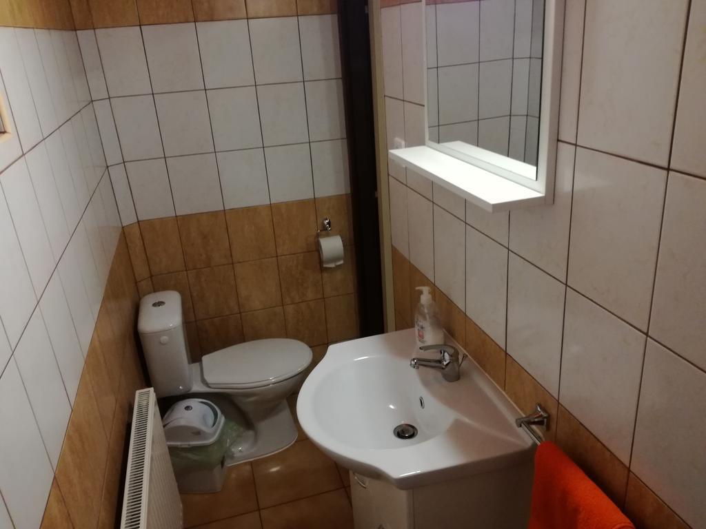Keri Apartman Mosonmagyaróvár Exteriör bild